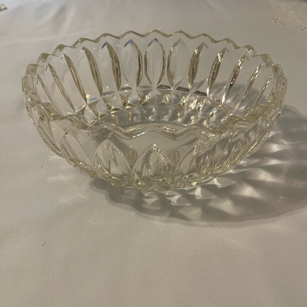 vintage‎ Indiana glass lotus blossom serving bowl